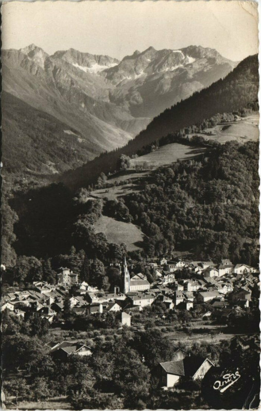 Carte postale ancienne Allevard-les-Bains - Vue générale à Allevard