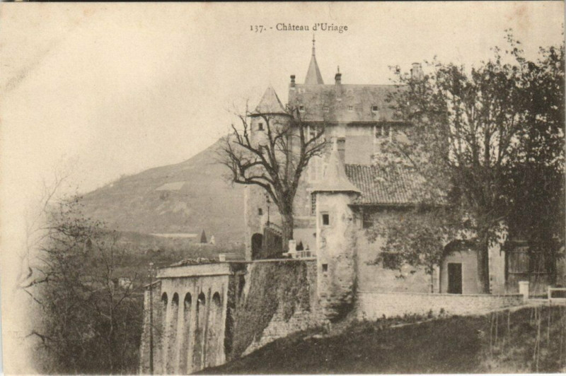 Carte postale ancienne Chateau d'Uriage à Saint-Martin-d'Uriage