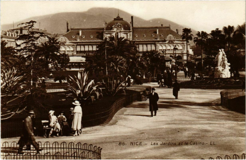 Carte postale ancienne Nice- Les Jardins et le Casino France à Nice