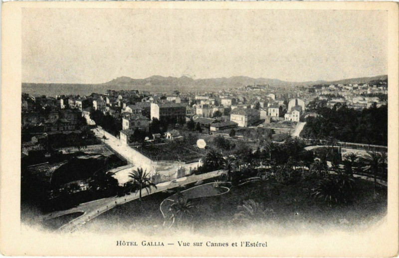 Carte postale ancienne Nice- Hotel Gallia, vue sur Cannes et l'Esterel France à Nice