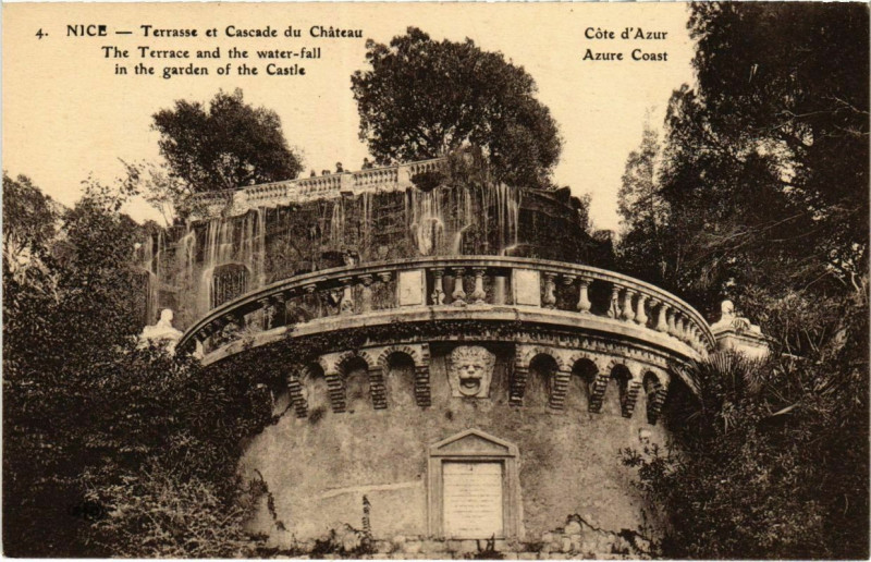 Carte postale ancienne Nice- Terrasse et Cascade du Chateau France à Nice