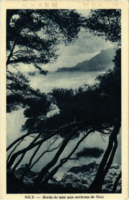 Carte postale ancienne Nice- Bords de mer aux env. De Nice France à Nice