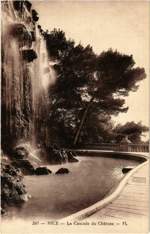 Carte postale ancienne Nice- La Cascade du Chateau France à Nice