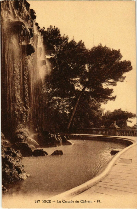 Carte postale ancienne Nice- La Cascade du Chateau France à Nice