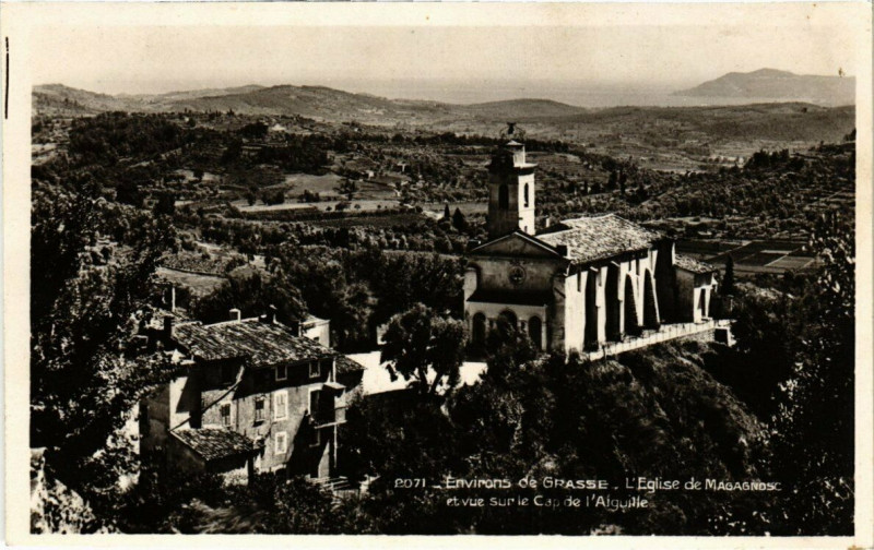 Carte postale ancienne Environs de Grasse - L'Eglise de Magagnosc à Grasse