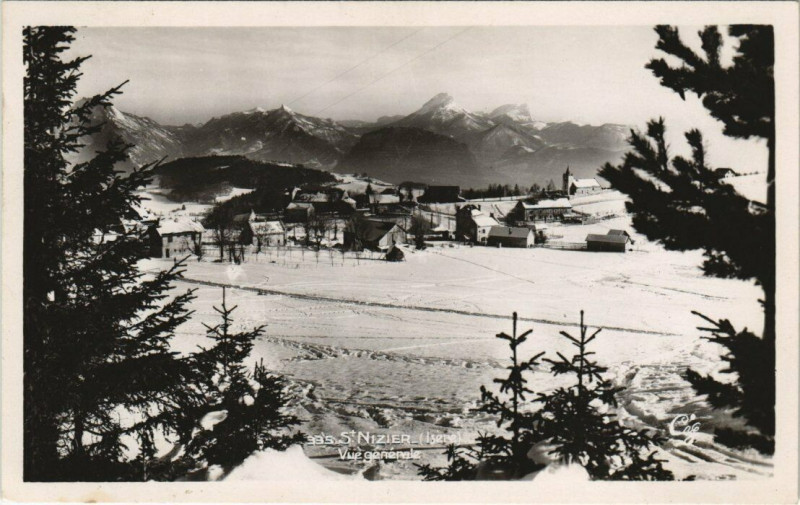 Carte postale ancienne Saint-Nizier - Vue générale
