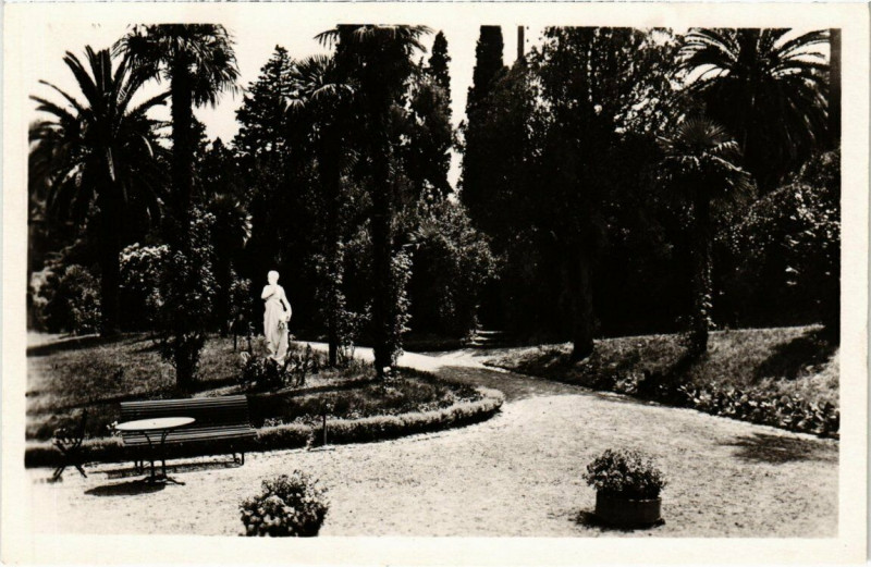 Carte postale ancienne Cannes - La Refuge des Cheminots - Campestra - Le Parc à Cannes