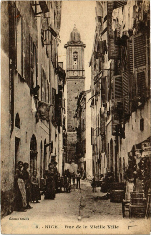 Carte postale ancienne Nice - Rue de la Vieille Ville à Nice