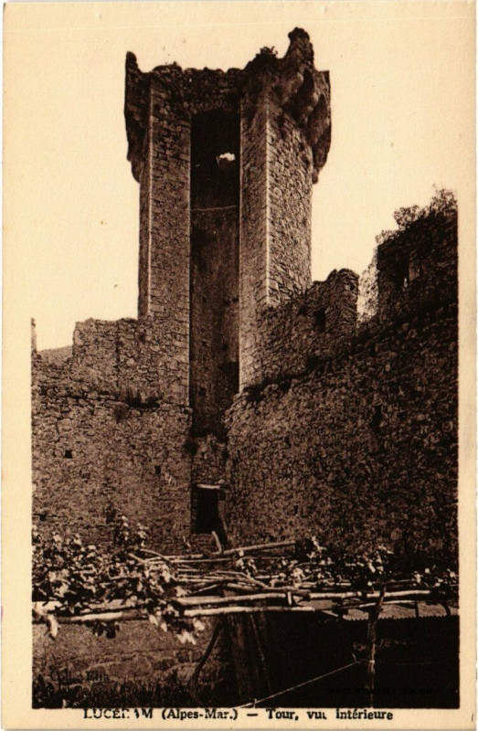 Carte postale ancienne Lucéram - Tour, vue intérieure à Lucéram