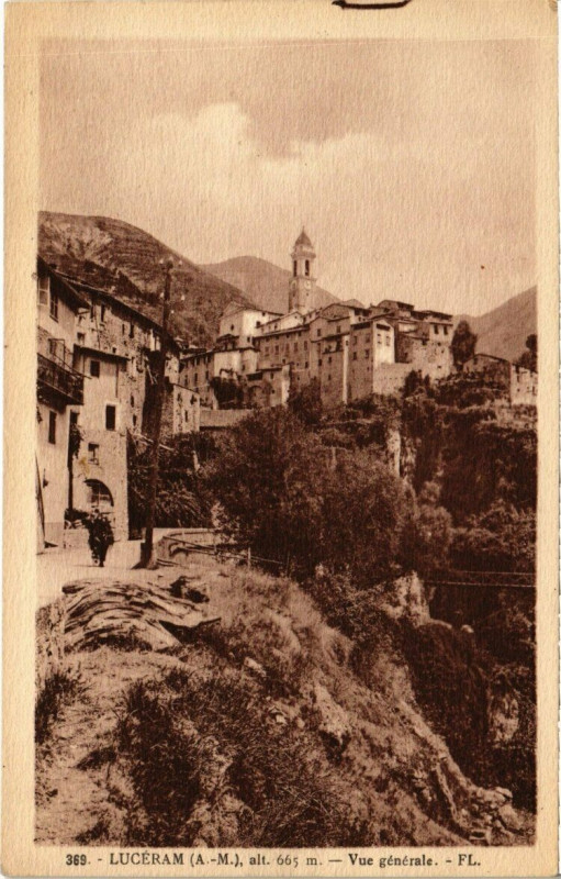 Carte postale ancienne Lucéram - Vue générale à Lucéram