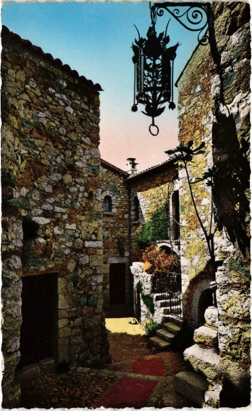 Carte postale ancienne Eze Vllage La Palais du Prince de Suéde Alpes-Maritimes à Èze