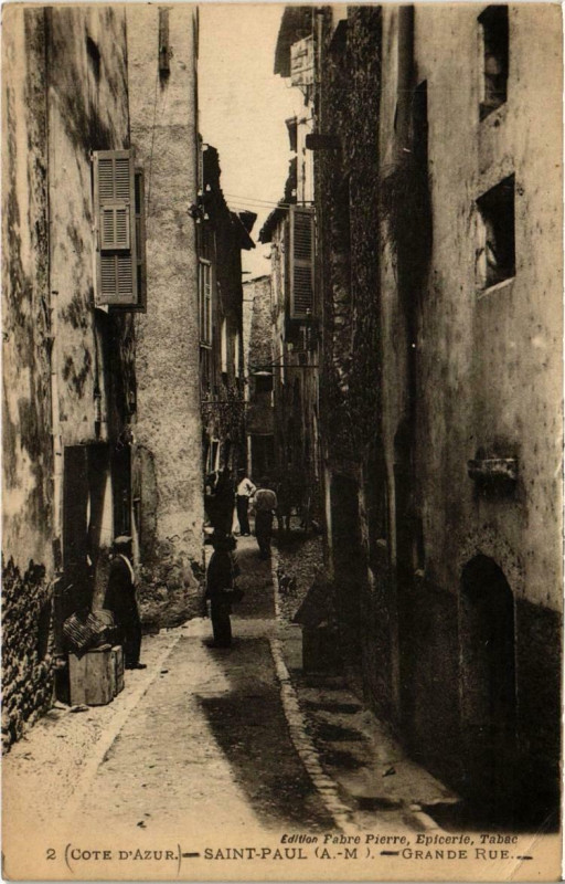 Carte postale ancienne Saint-Paul (Dep.06) Grande Rue