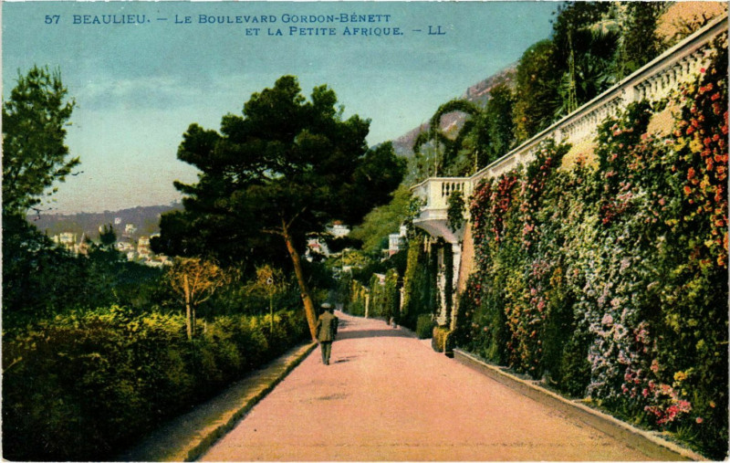 Carte postale ancienne Beaulieu Le Boulevard Benett