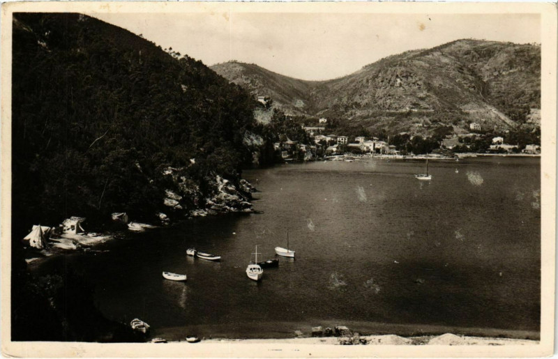 Carte postale ancienne Thoule-sur-Mer La Calanque