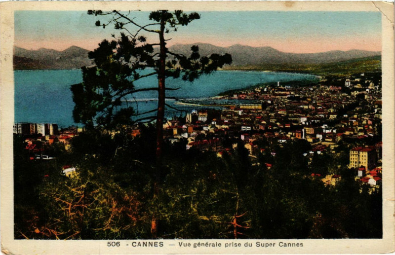 Carte postale ancienne Cannes vue générale prise du Super Cannes à Cannes