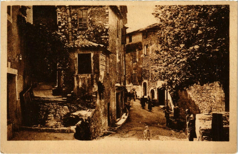 Carte postale ancienne La Cote d'Azur St. Paul Une rue