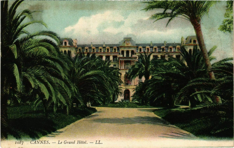 Carte postale ancienne Cannes Le Grand Hotel à Cannes
