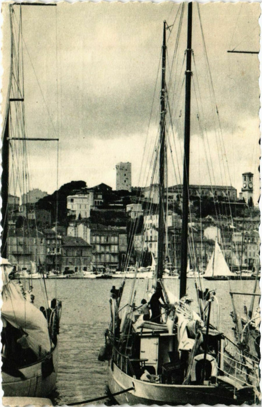 Carte postale ancienne Cannes Vue du Suquet à Cannes
