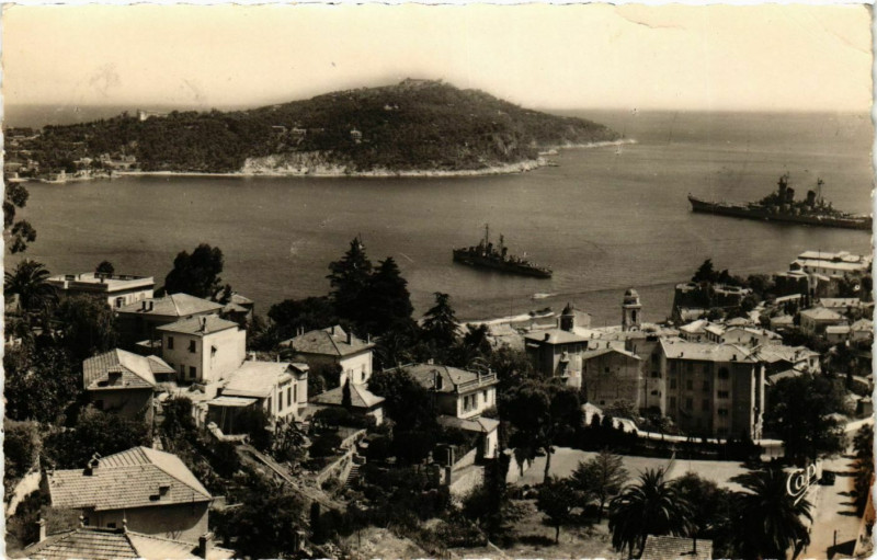 Carte postale ancienne Villefrance- Vue sur la Rade et le Cap Ferrat France