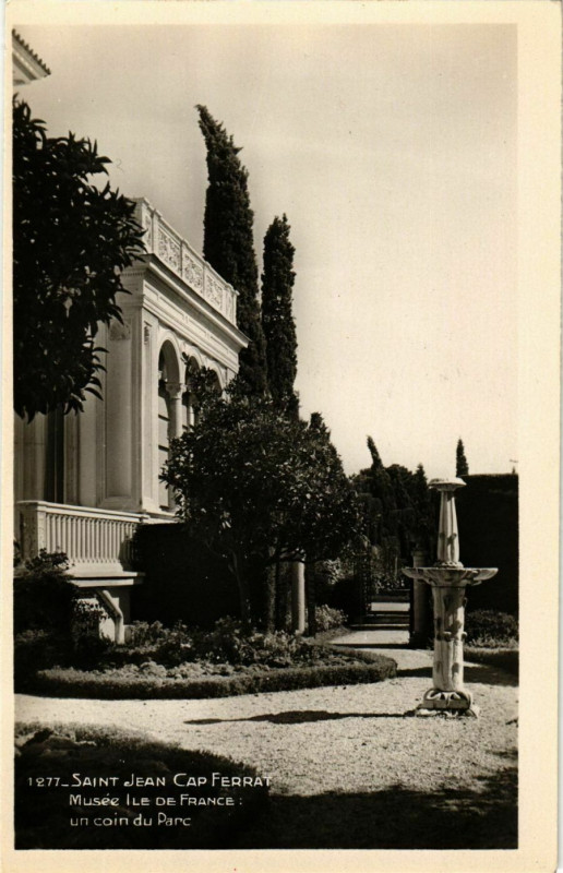 Carte postale ancienne St Etienne de Tinee- Musee Ile de France, un coin du park France
