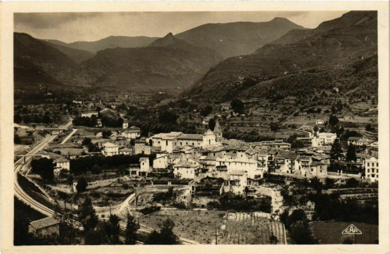 Carte postale ancienne Sospel- vue generale et la ligne Nice Coni France à Sospel