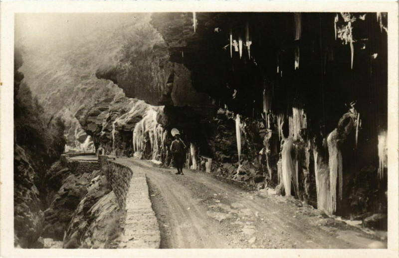 Carte postale ancienne Beuil- les celebres Gorges du Cians France à Beuil