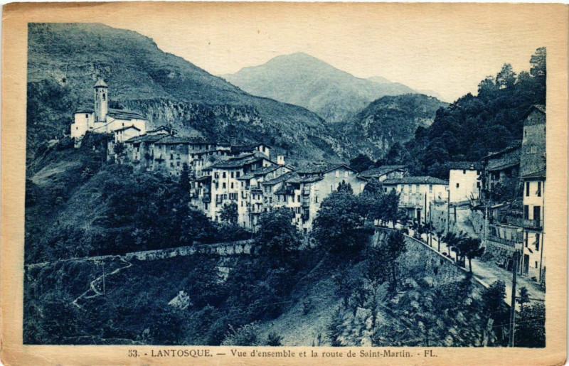 Carte postale ancienne Lantosque- Vue d'ensemble &la route de St Martin France à Lantosque