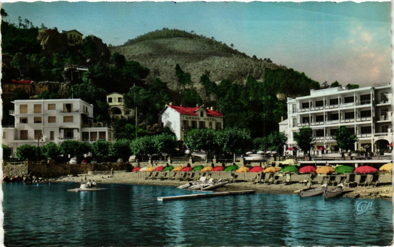 Carte postale ancienne Theoule- La plage France