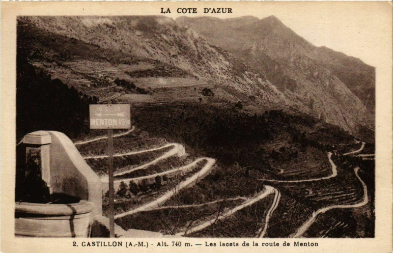 Carte postale ancienne Castillon- Les lacets de la route de Menton France à Castillon
