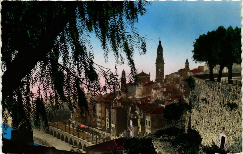 Carte postale ancienne Menton- Un coin de la vieille ville France à Menton