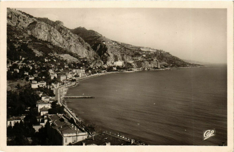 Carte postale ancienne Menton- Vue sur Garavan,Fontiere Italienne France à Menton