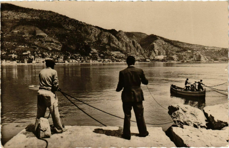 Carte postale ancienne Menton- Garavan et la Frontiere Franco Italienne France à Menton