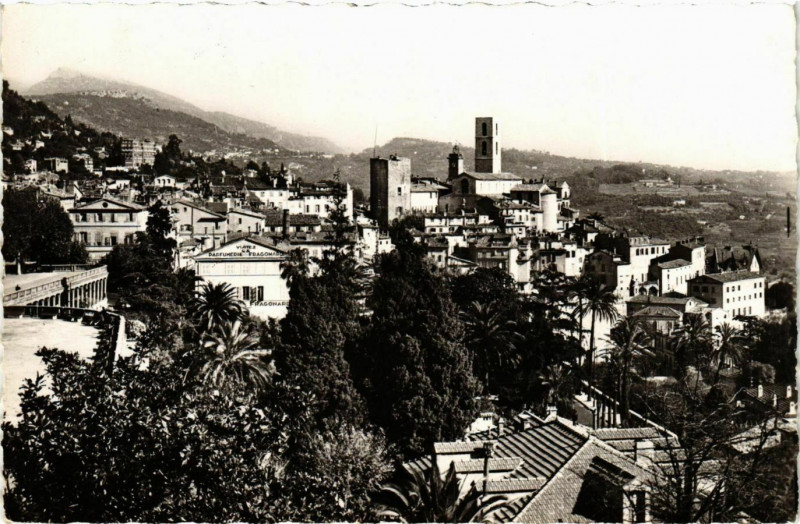 Carte postale ancienne Grasse- vue generale sur la vieille ville France à Grasse