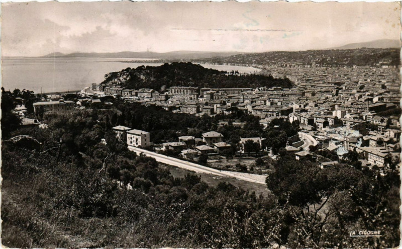 Carte postale ancienne Nice- vue de la Moyenne Corniche France à Nice