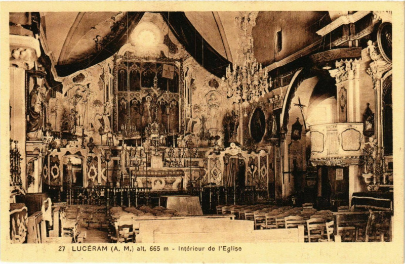 Carte postale ancienne Luceram- Interieur de l'Eglise France à Lucéram