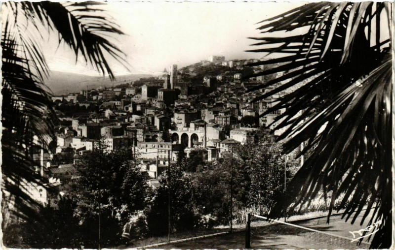 Carte postale ancienne Grasse- Echappee sur la Ville France à Grasse