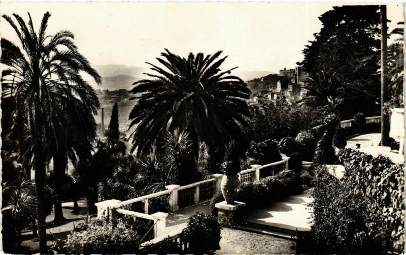 Carte postale ancienne Grasse- vue prise du Parc Palace France à Grasse