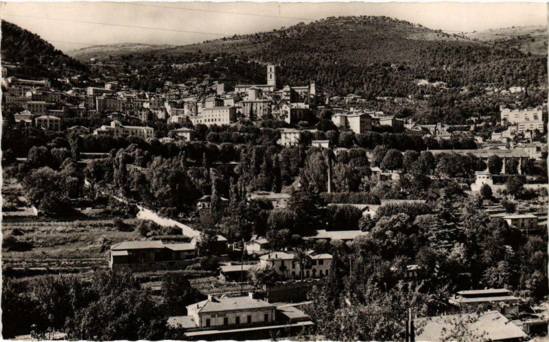 Carte postale ancienne Grasse- La Cite des Parfums,vue d'ensemble France à Grasse