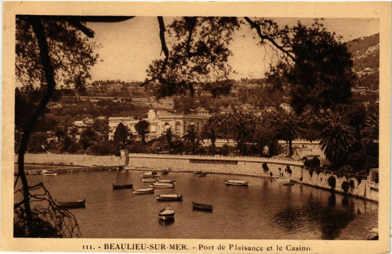 Carte postale ancienne Beaulieu sur Mer- Port de Plaisance et le Casino France à Beaulieu-sur-Mer