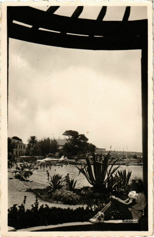 Carte postale ancienne Cannes- Vue sur le Palm Beach France à Cannes