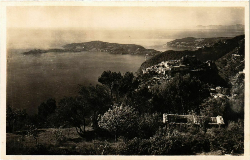Carte postale ancienne Eze- Vue generale le Cap Ferrat&Mont Boron France à Èze