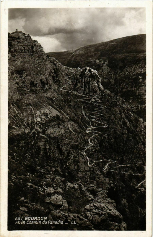 Carte postale ancienne Gourdon- et le Chemin du Paradis France à Gourdon
