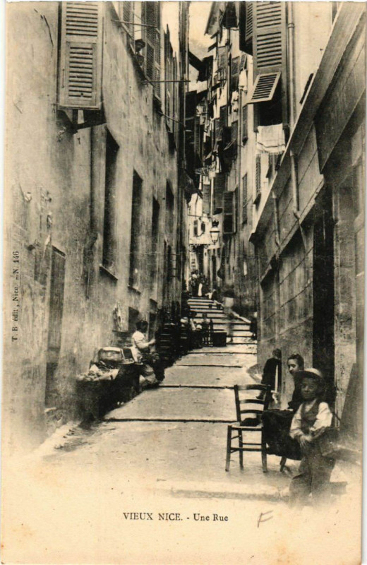 Carte postale ancienne Nice - Vieux Nice - Une Rue à Nice