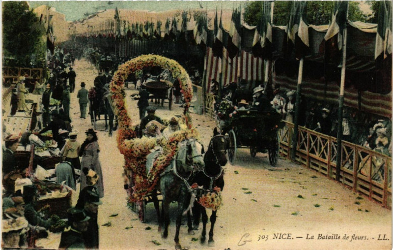 Carte postale ancienne Nice - La Bataille de Fleurs à Nice
