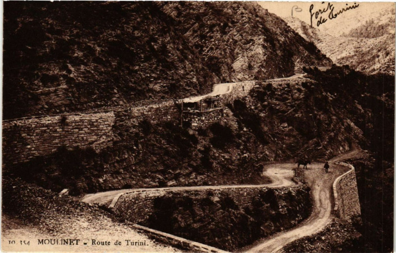 Carte postale ancienne Moulinet - Route de Turini à Moulinet