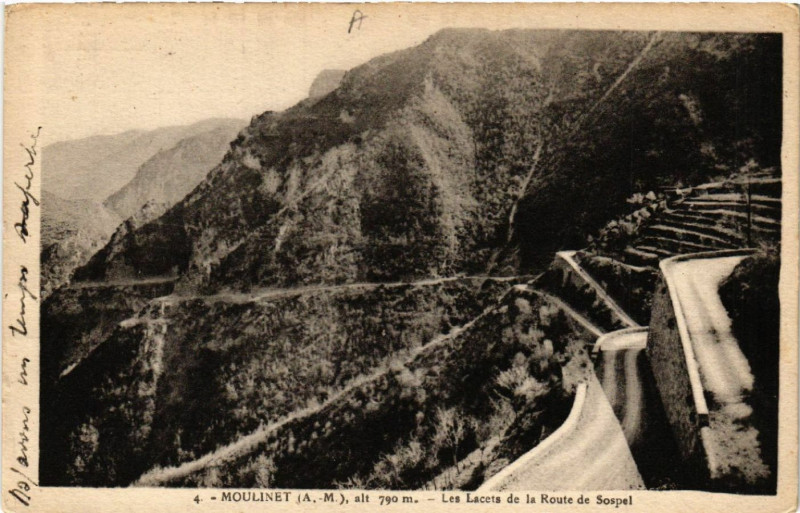 Carte postale ancienne Moulinet - Les Lacets de la Route de Sospel à Moulinet