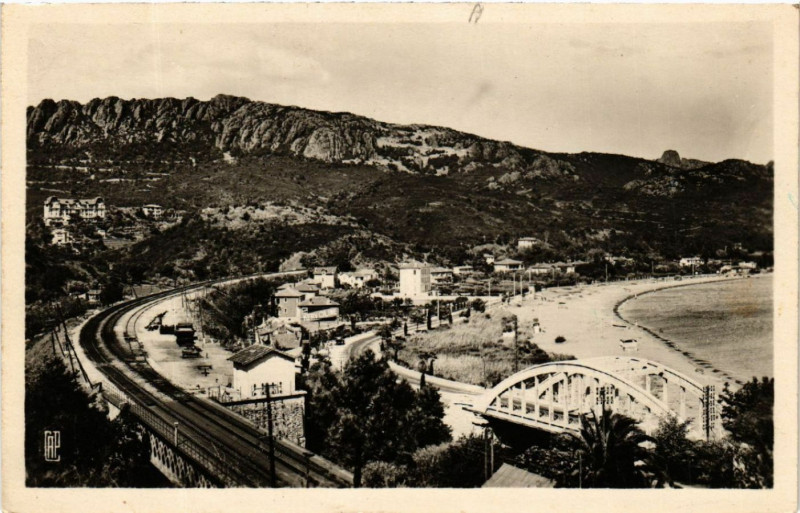 Carte postale ancienne Corniche d'Or - Agay - Vue générale