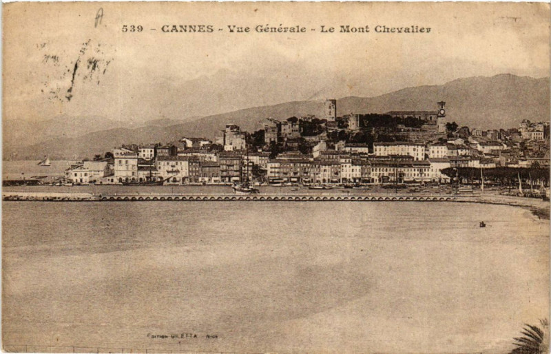Carte postale ancienne Cannes - Vue générale - Le Mont Chevalier à Cannes