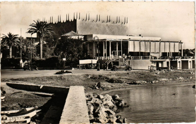 Carte postale ancienne Cannes - Le Palm Beach à Cannes