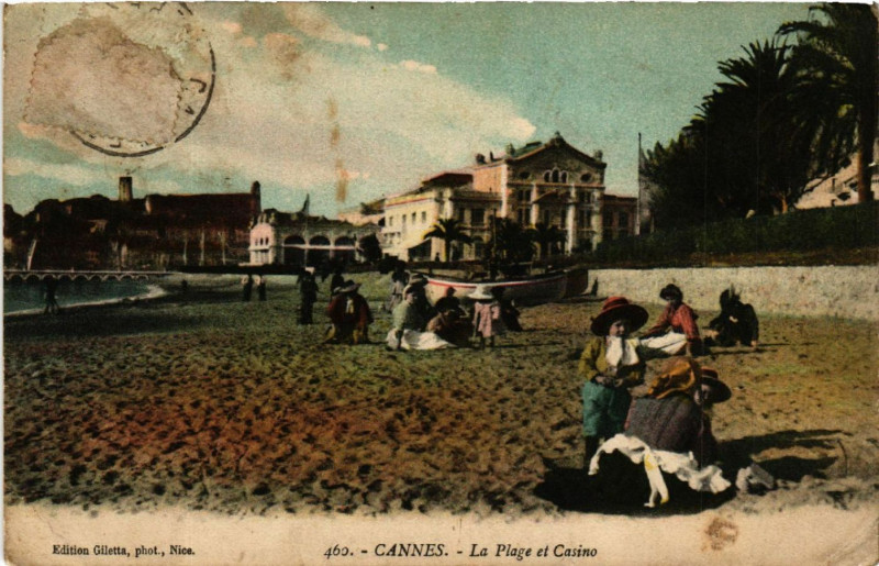 Carte postale ancienne Cannes - La Plage et Casino à Cannes